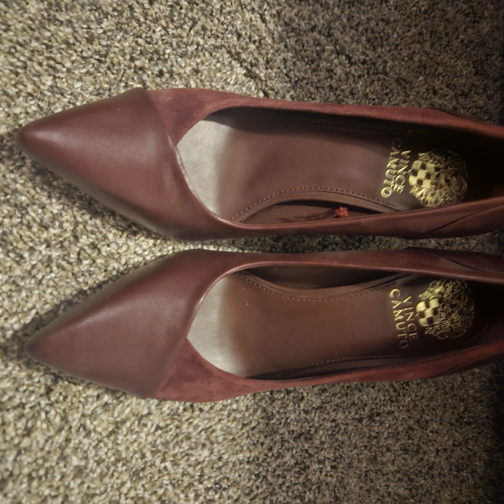 Heels - Picture 2 of 2
